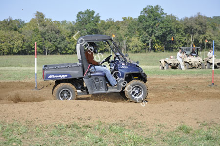 LJ586595