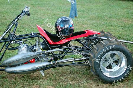 LJ685098